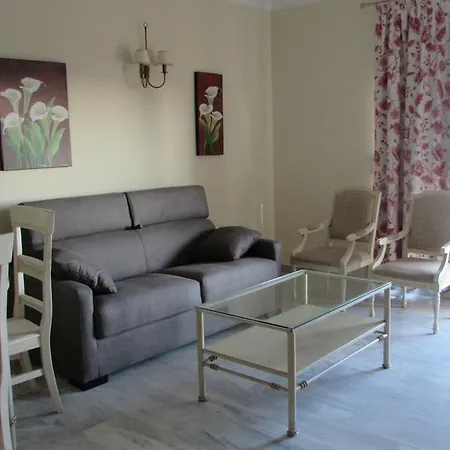 Home4holidays Apartman
