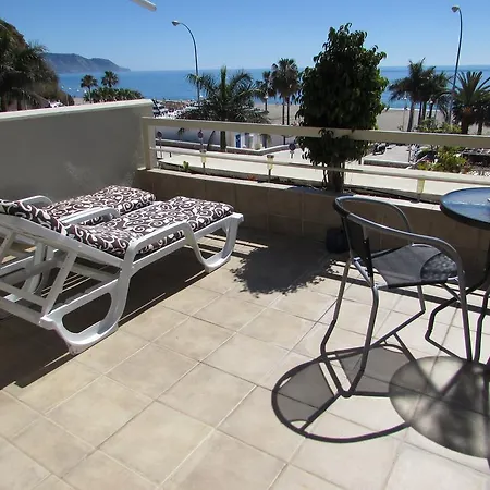 Home4holidays Apartament *