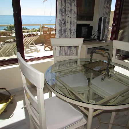 Home4holidays Apartament